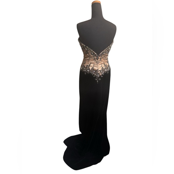 THE CROWN COLLECTION evening gown black sequined gold size 4 formal EUC Pageant - Picture 8 of 17